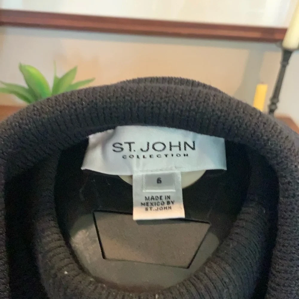 St. John Black Blazer - Picture 12 of 12